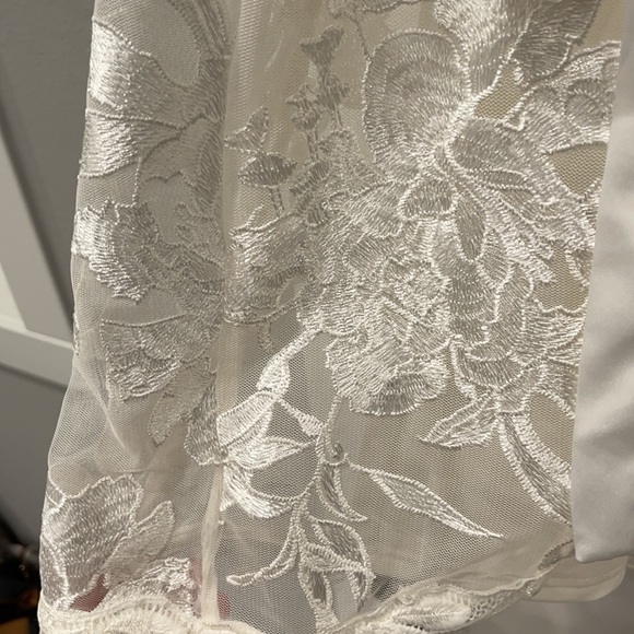Bridal Robe - Picture 4 of 8